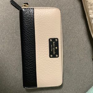 Kate Spade Continental Wallet - Beige and Black